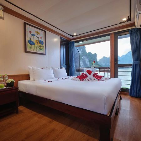 Lavender Elegance Cruises Hotell Ha Long Exteriör bild