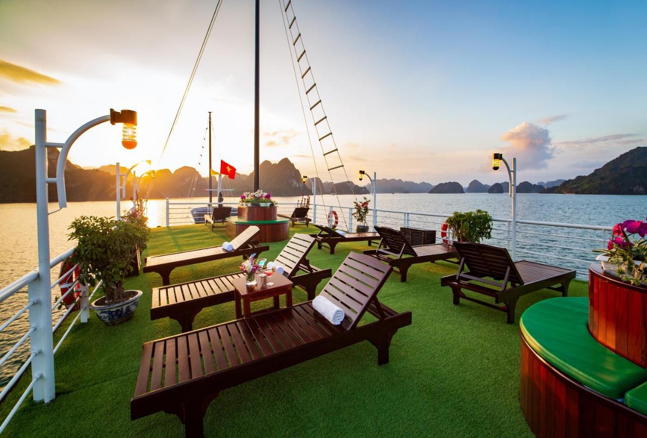 Lavender Elegance Cruises Hotell Ha Long Exteriör bild